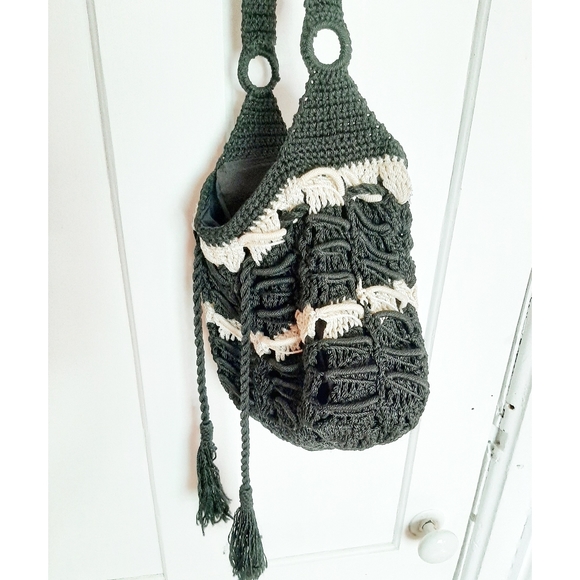 Boho Macrame Purse - Picture 3 of 5